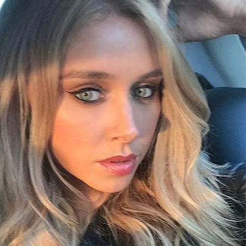 Una Healy reveals her new blonde look